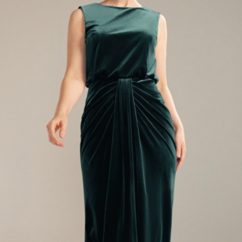 Long emerald green velvet dress